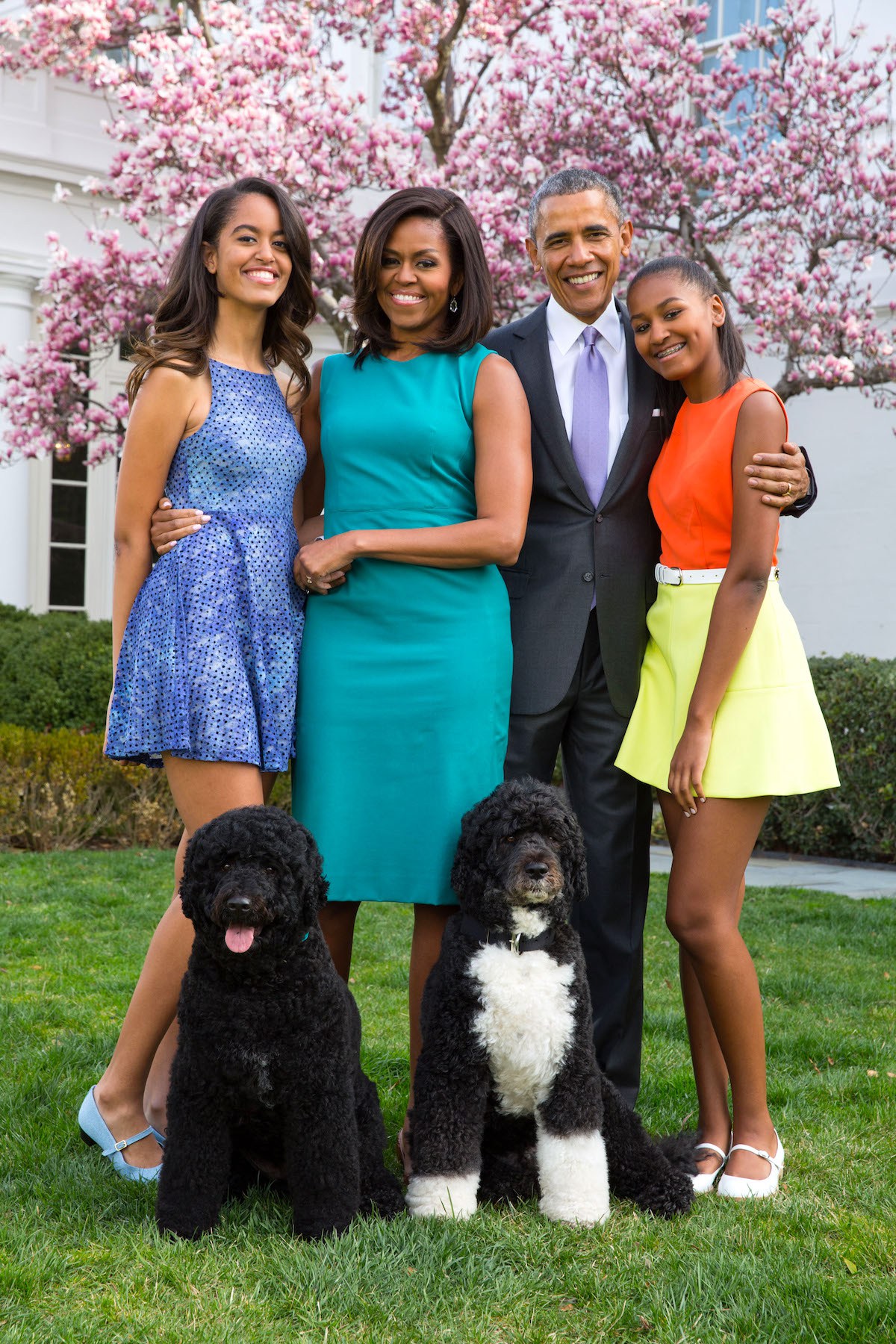 obama-with-bo-and-sunny